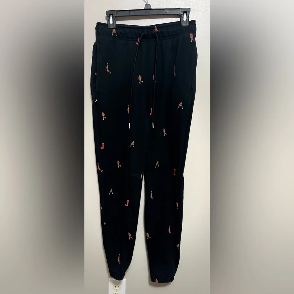 Jordan Sweatpants all over print 3 Pockets Size Small